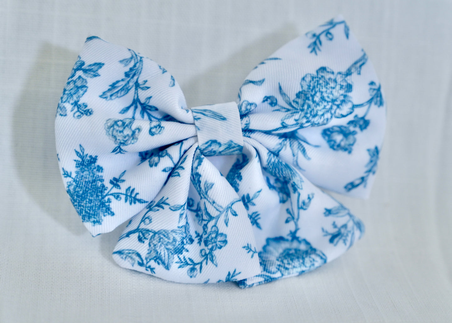 Toile Bow