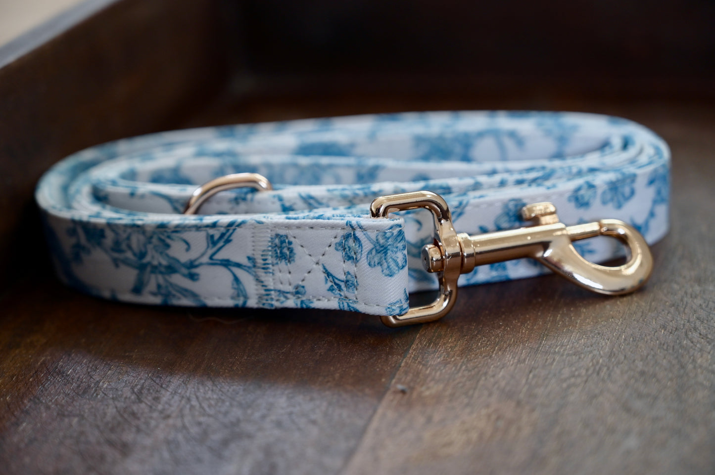 Toile Leash