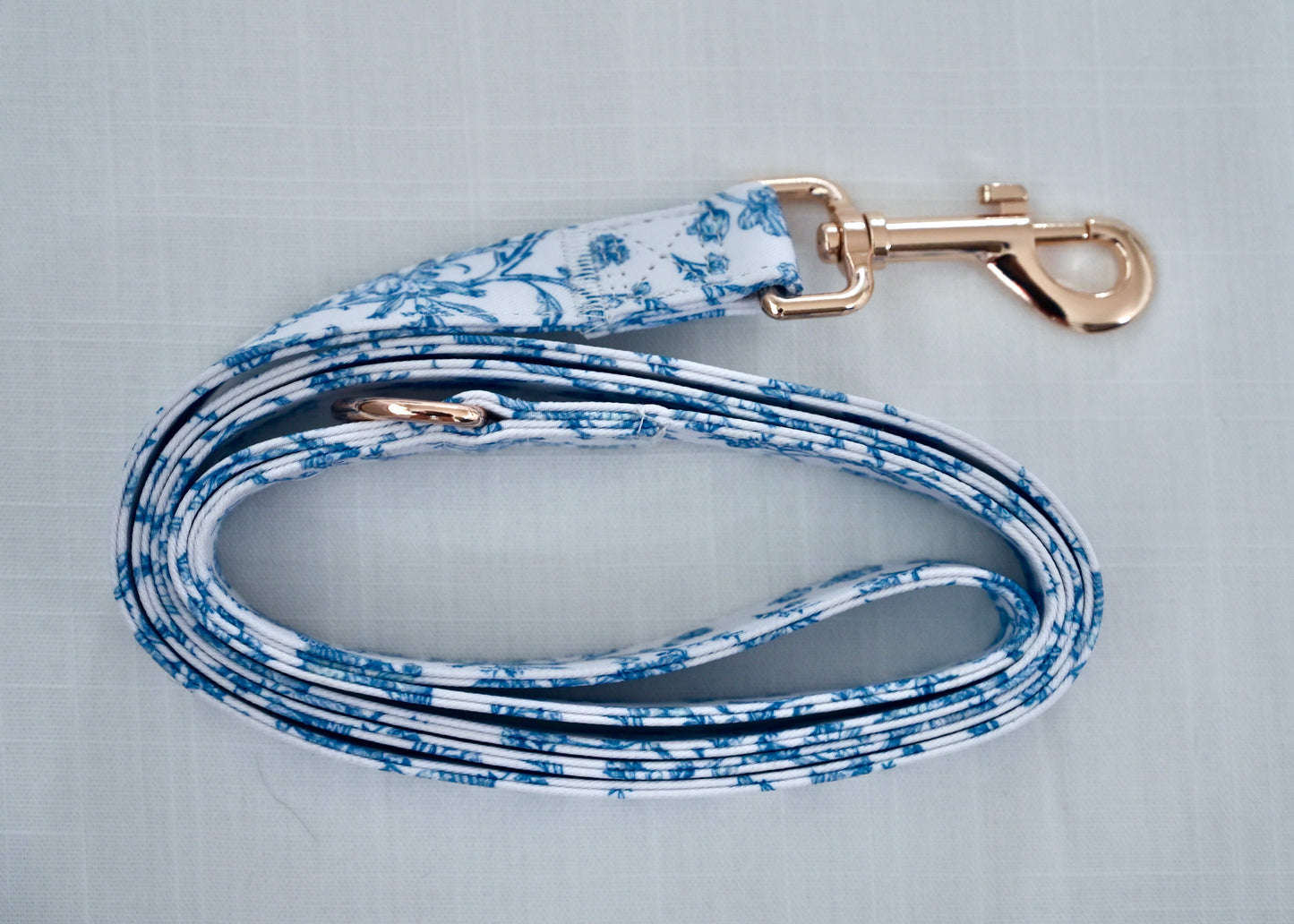 Toile Leash